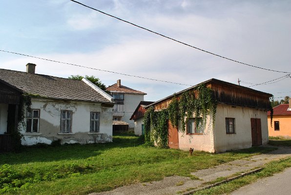 84_Uzavřené domky v okolí solného dolu